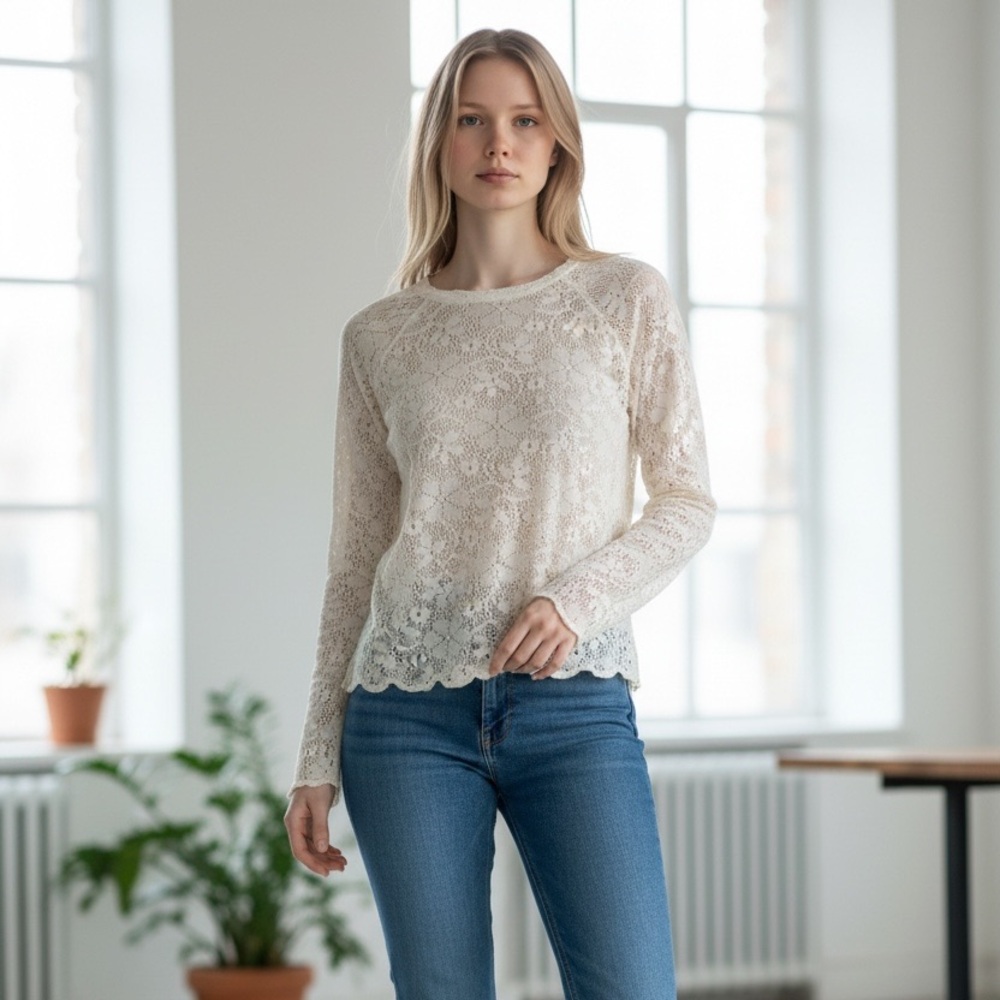 Free people NWT women’s M ivory lace sweater crew neck LS